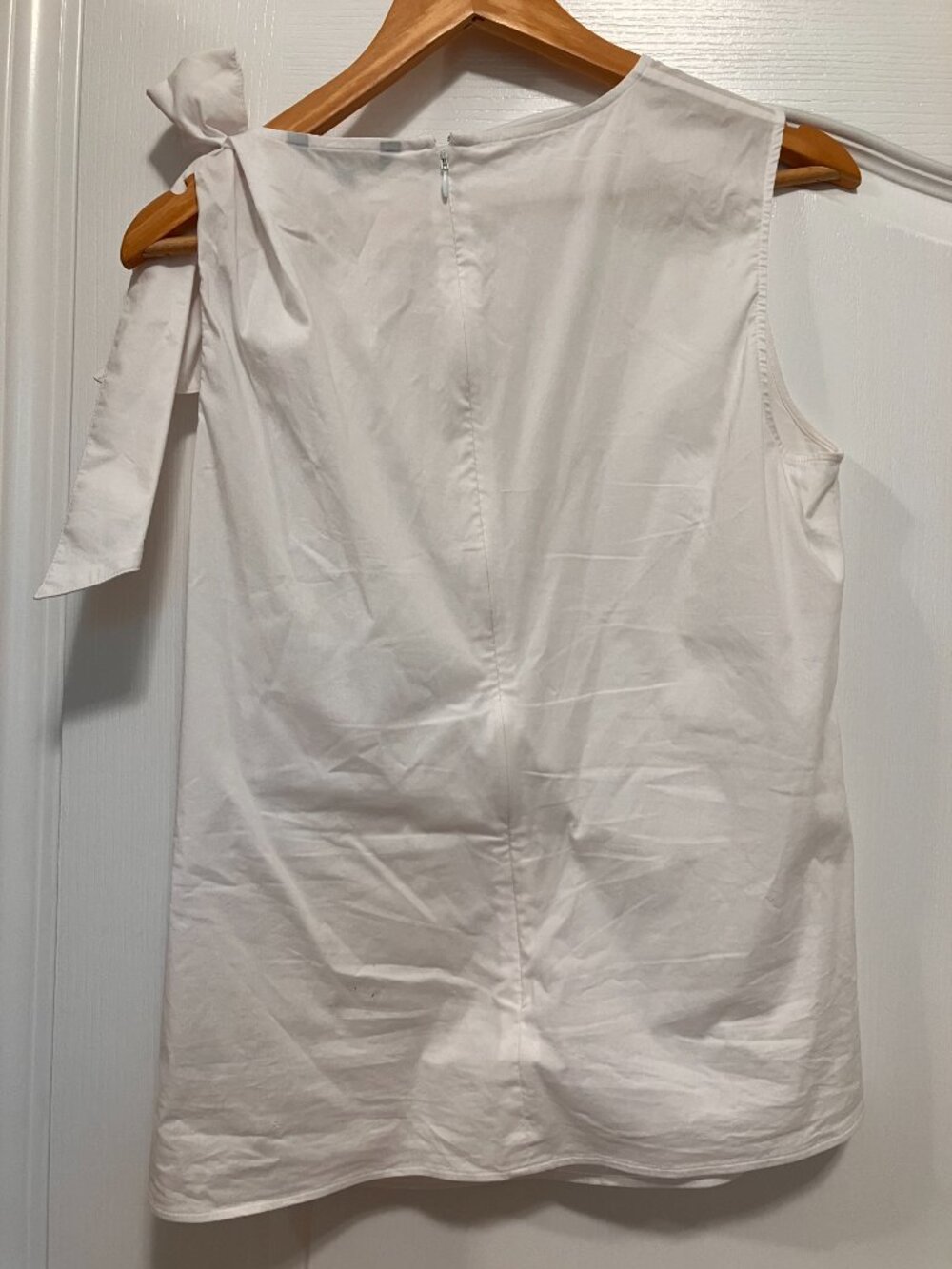 Brooks Brothers White Bow Shoulder Shell Top – Size 14 - Picture 5 of 5
